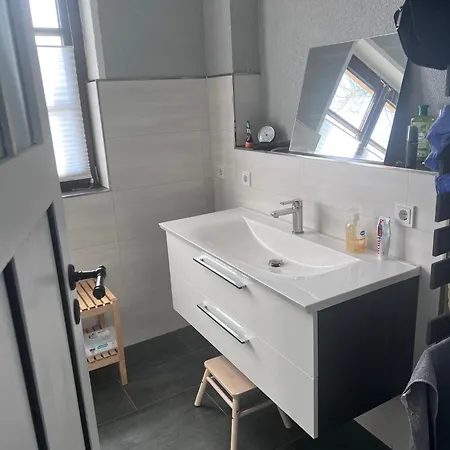 בית אירוח Gaestehaus Amann, Naehe Porsche, Flughafen, Messe , Haus Auensee & Bmw